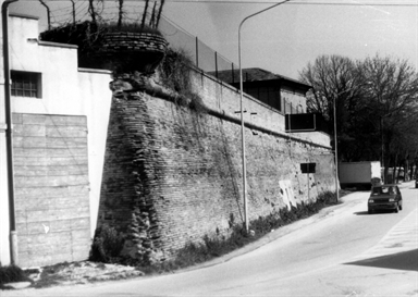 Mura di cinta della citta'